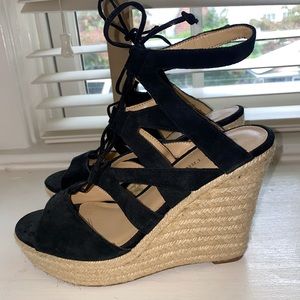 Tie Up Wedges
